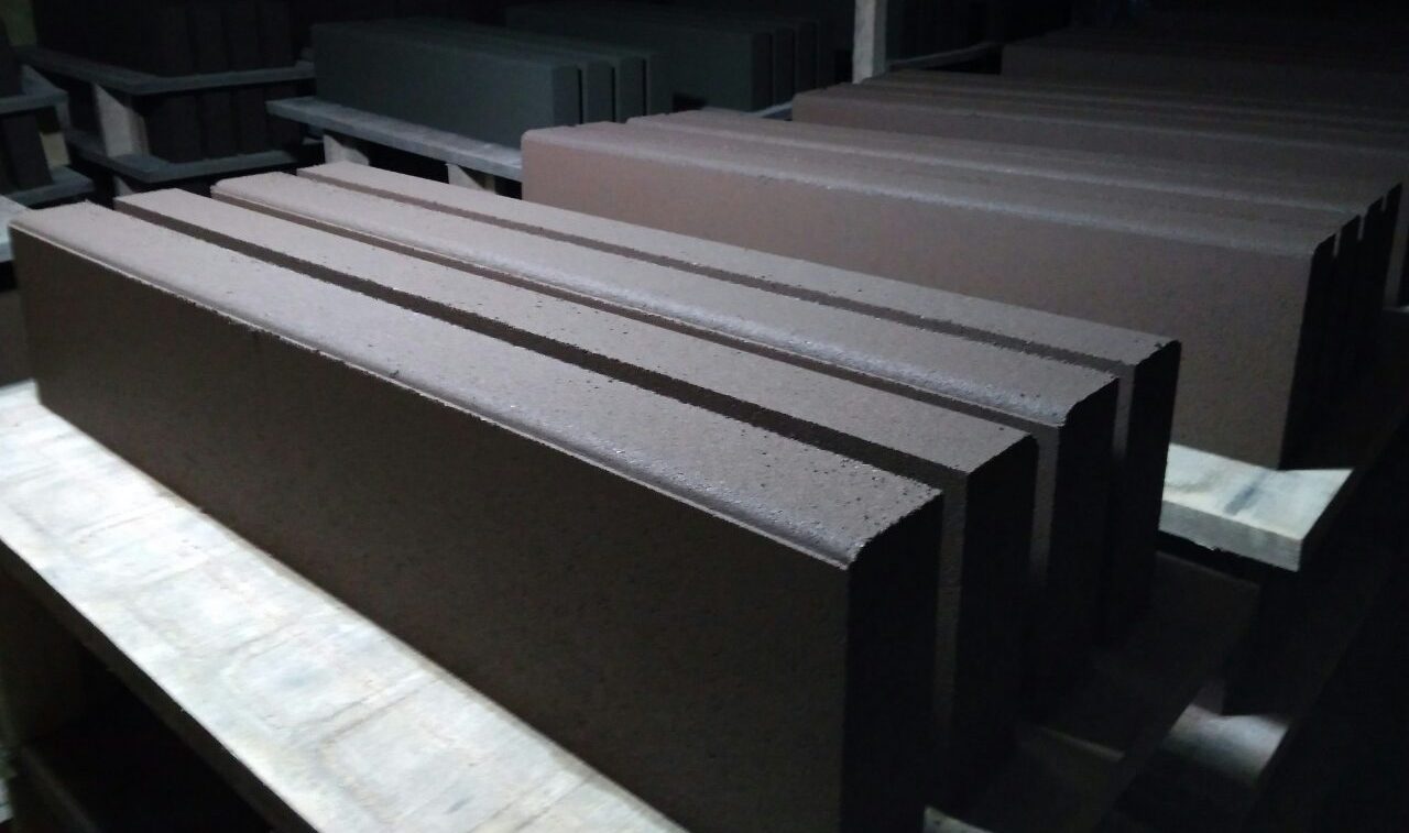 Бетонные бортовые камни